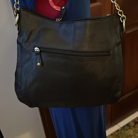 Nicole Miller  NWOT  Black shoulder bag  vegan leather  Gold tone accents chains - Picture 9 of 15